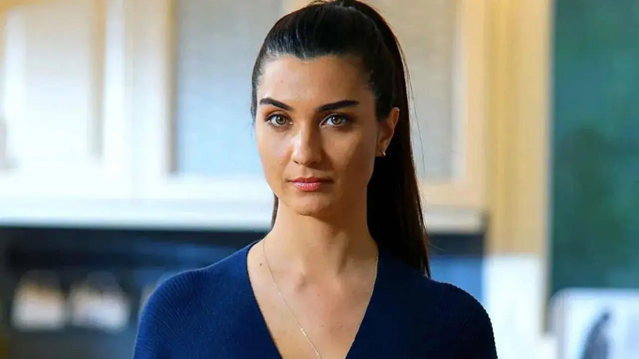 Tuba Büyüküstün Estetik